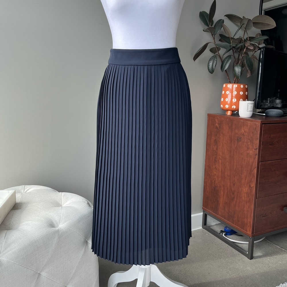 JCrew (00) Navy MIDI pleated Skirt